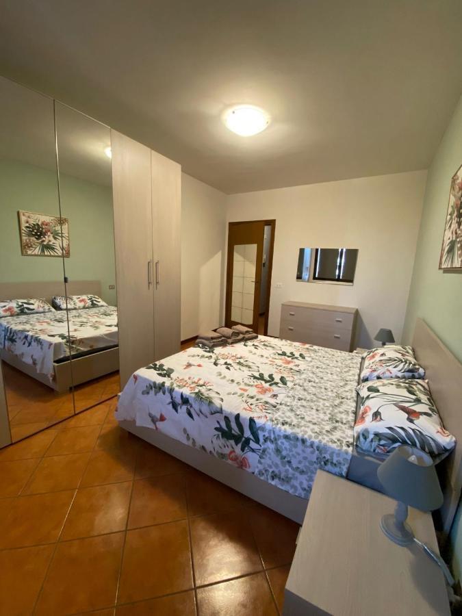 Home Gardaview Desenzano 데센자노델가르다 외부 사진